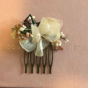 Les Couronnes De Victoire Dried Floral Bridal Hair Comb